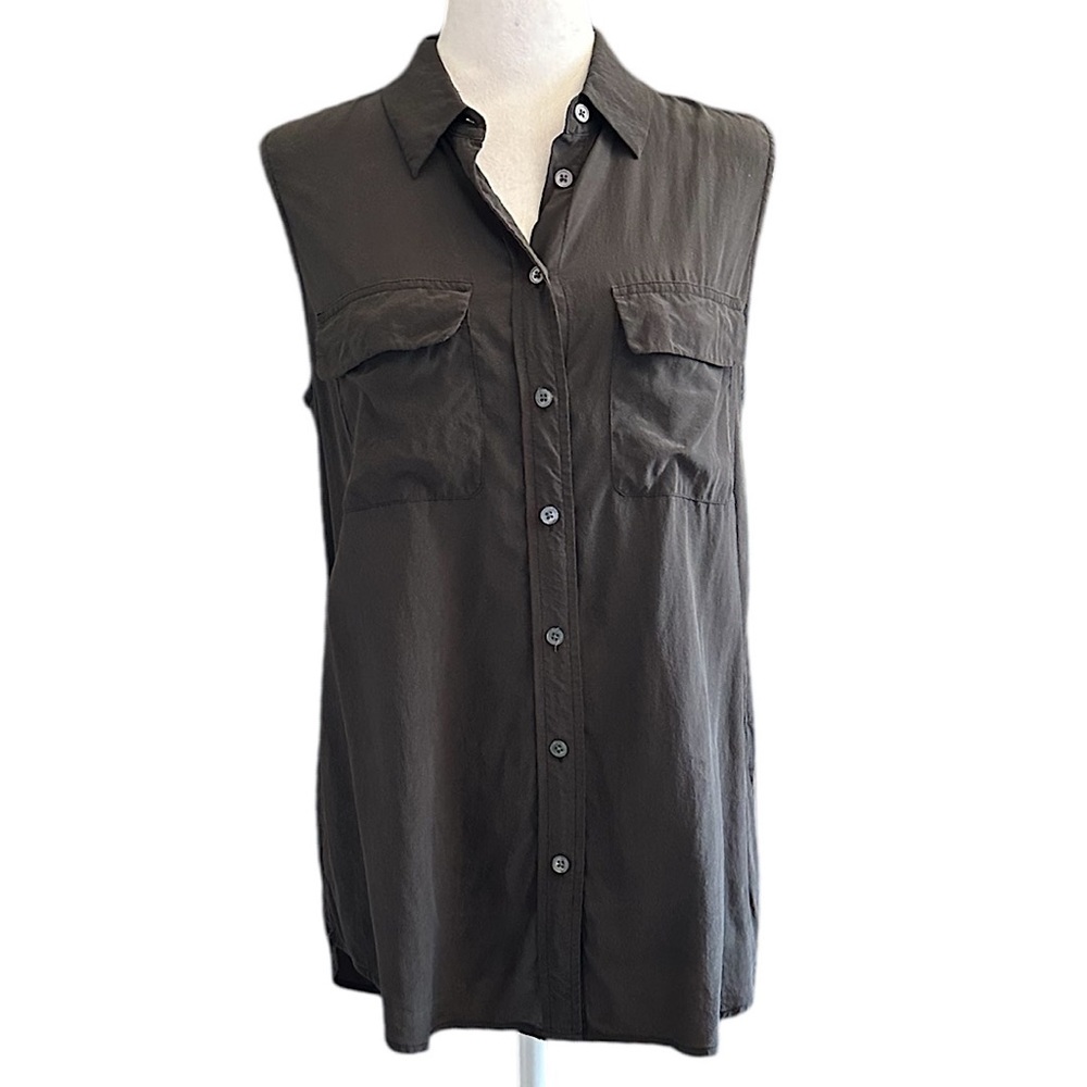 Equipment Women’s Sleeveless Slim Signature Top Black Button-Up Blouse Size M